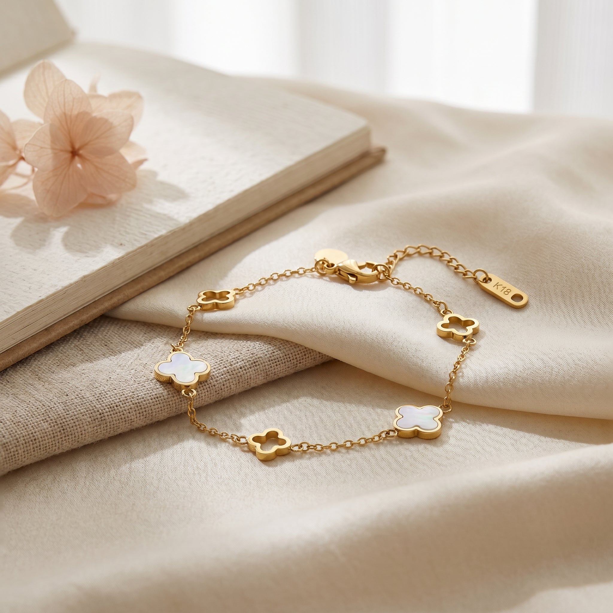 Lucia Clover Bracelet