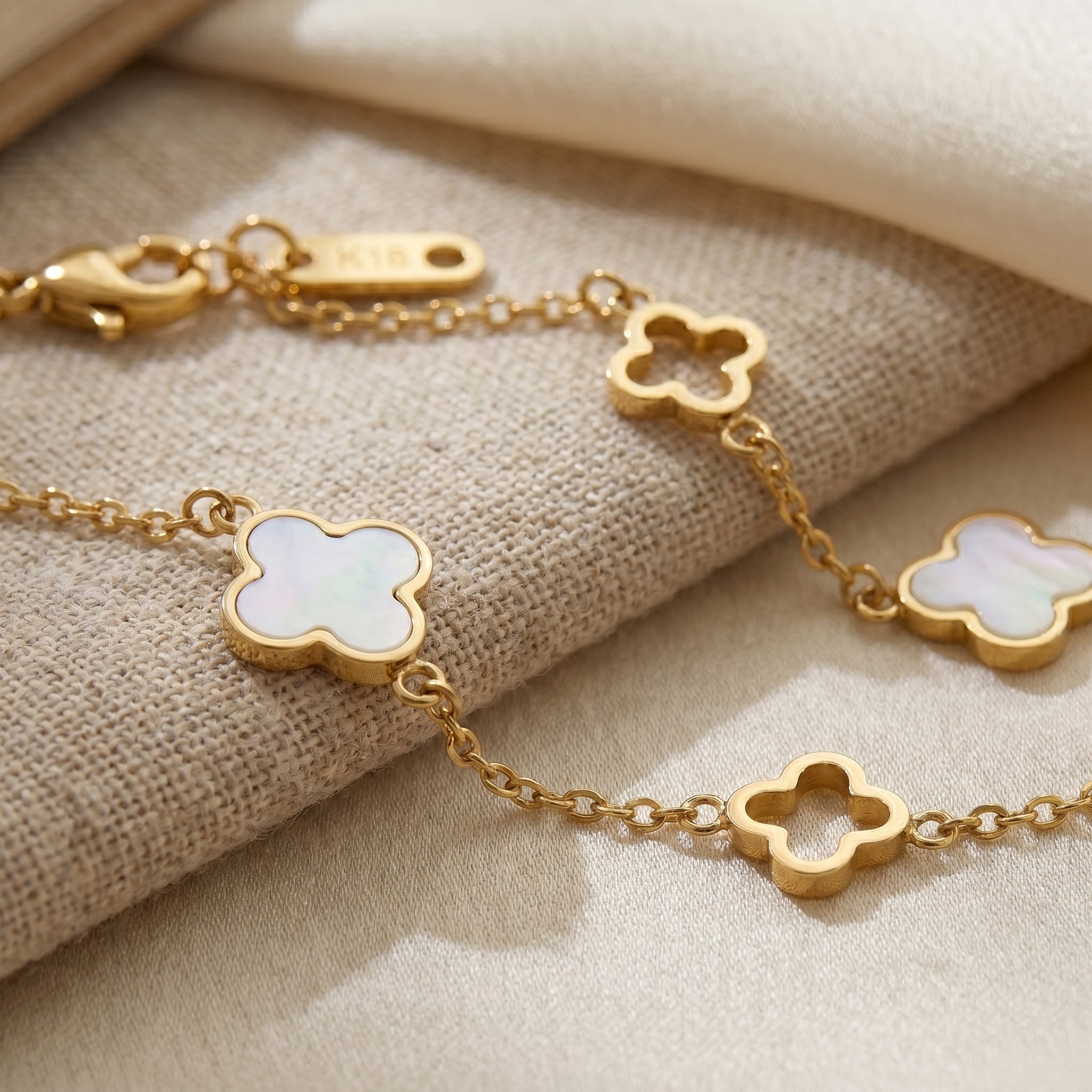 Lucia Clover Bracelet